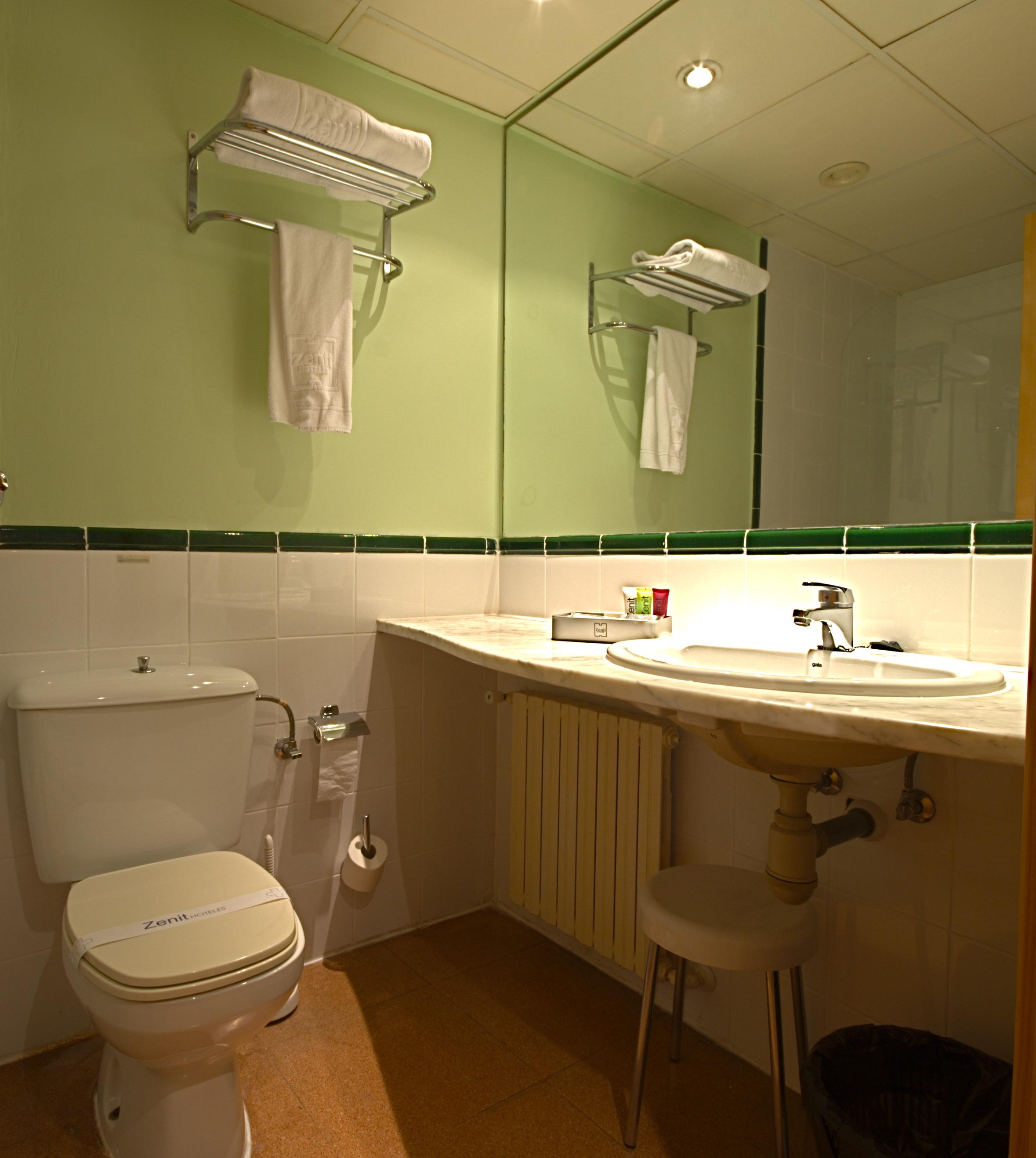 Nuevo Zenit Calahorra Hotel Екстериор снимка