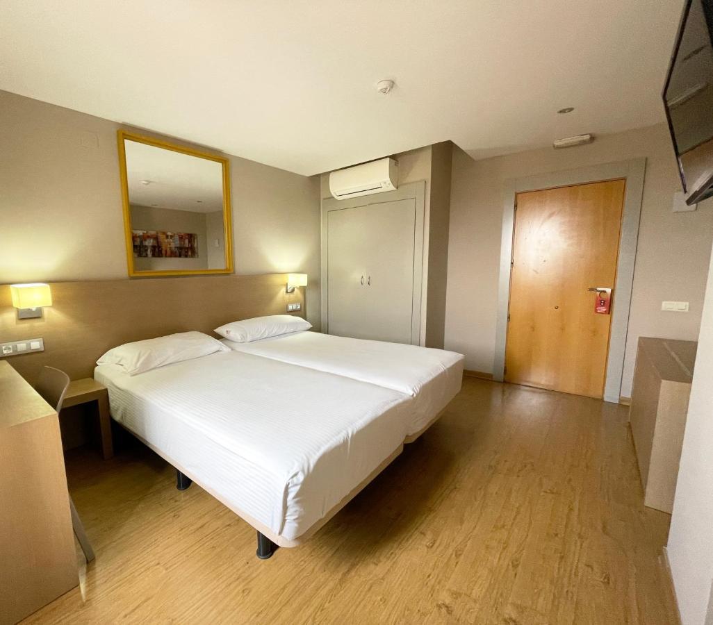 Nuevo Zenit Calahorra Hotel Екстериор снимка