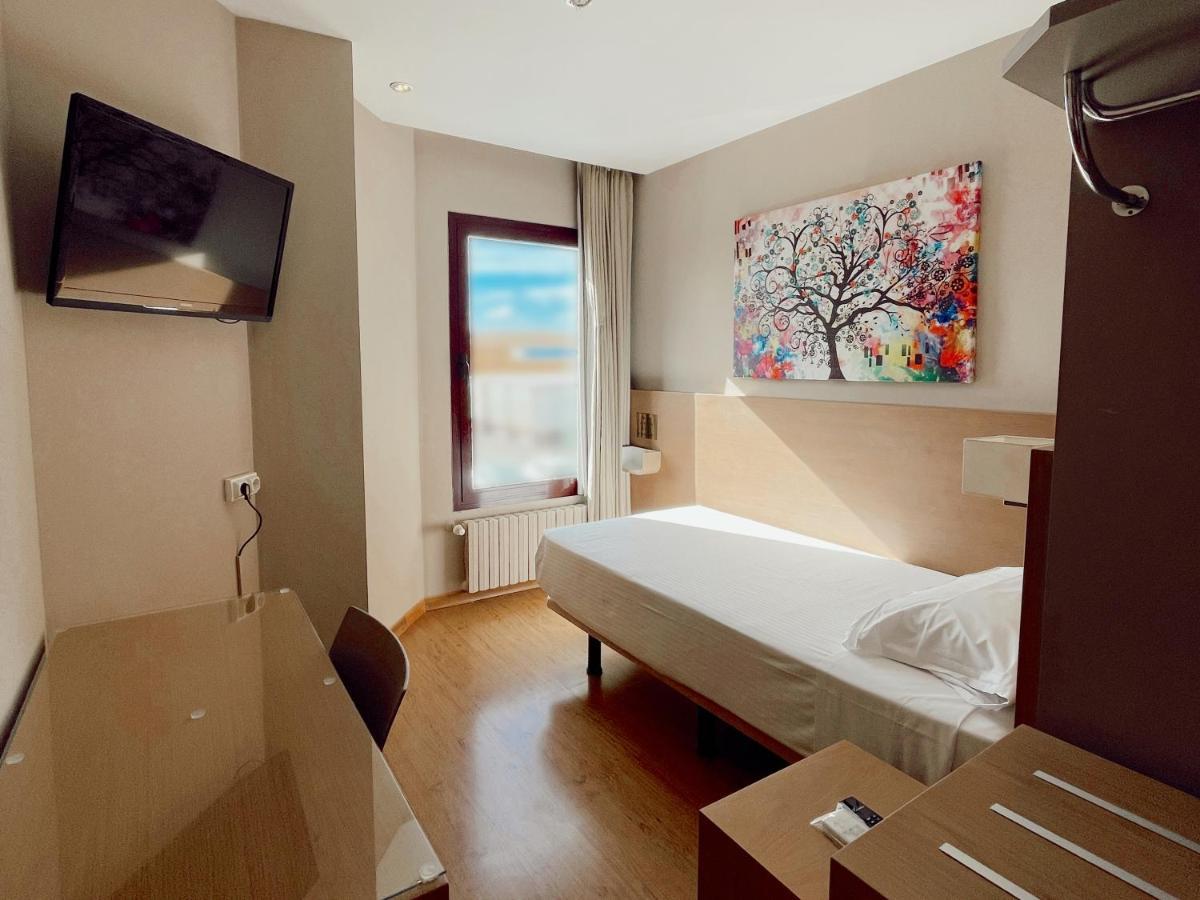 Nuevo Zenit Calahorra Hotel Екстериор снимка
