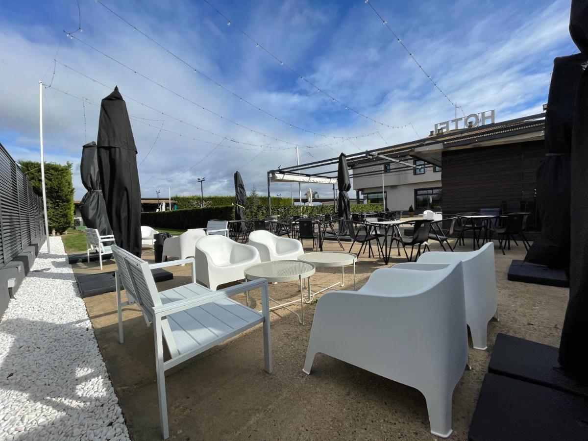 Nuevo Zenit Calahorra Hotel Екстериор снимка
